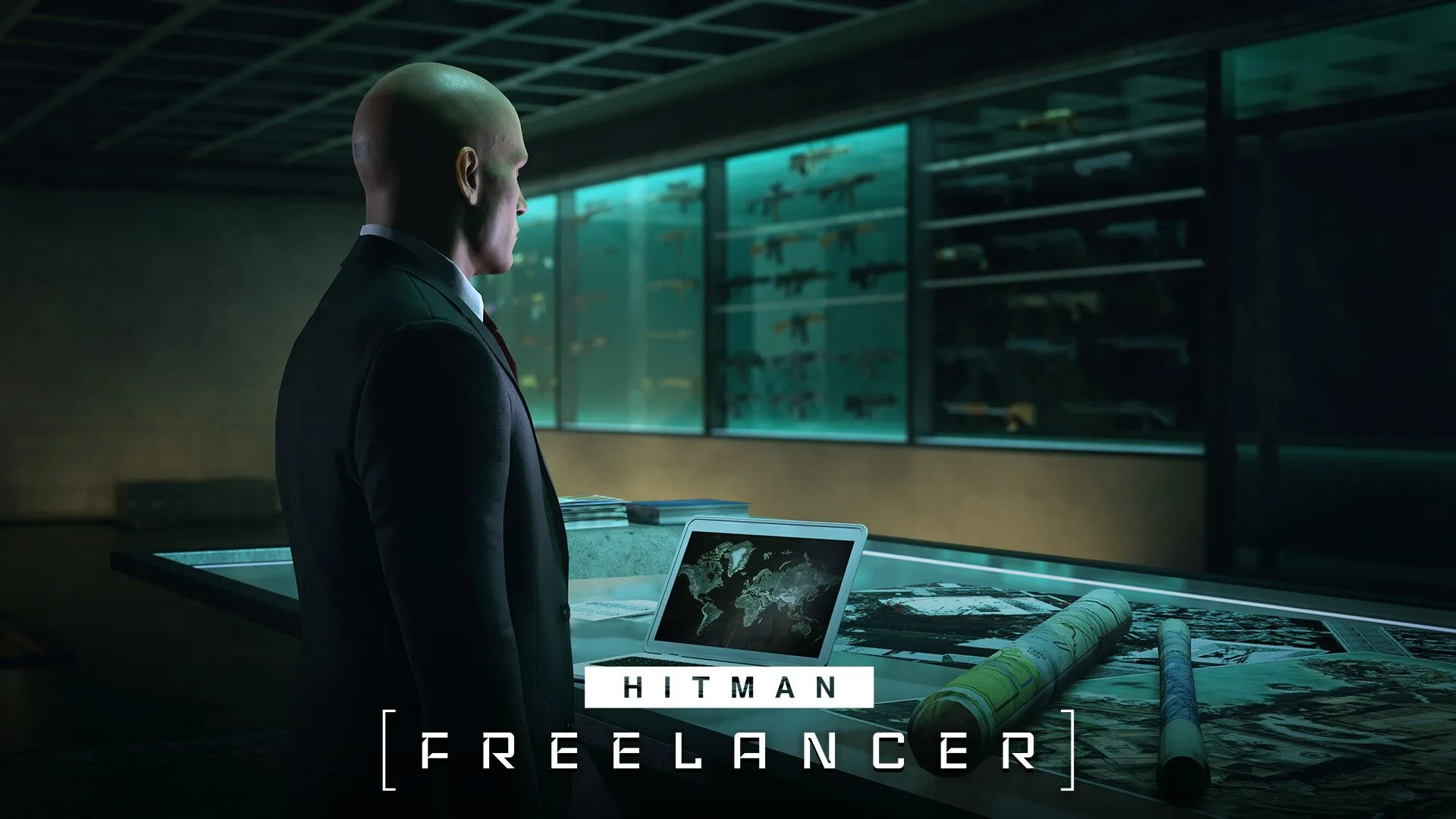 Agent 47 trong một cảnh hành động cận chiến, cho thấy các kỹ năng đa dạng của nhân vật