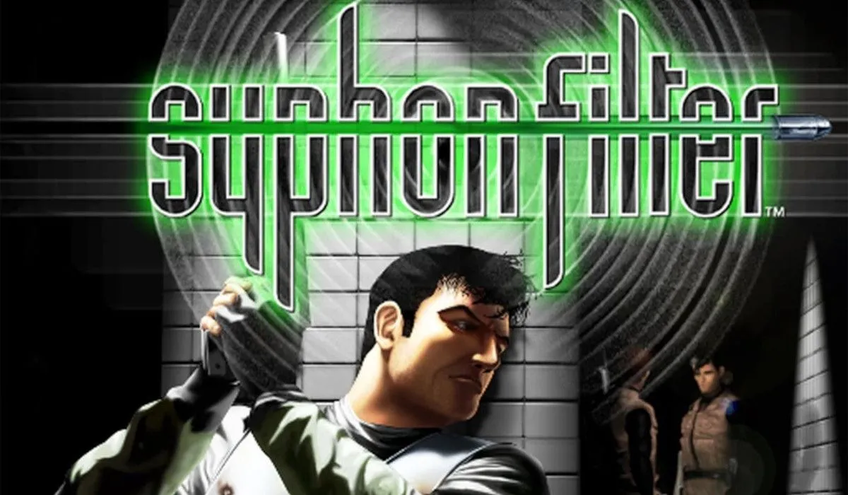 Bìa đĩa game Syphon Filter, với nhân vật chính Gabriel Logan đang cầm súng trong tư thế sẵn sàng chiến đấu.