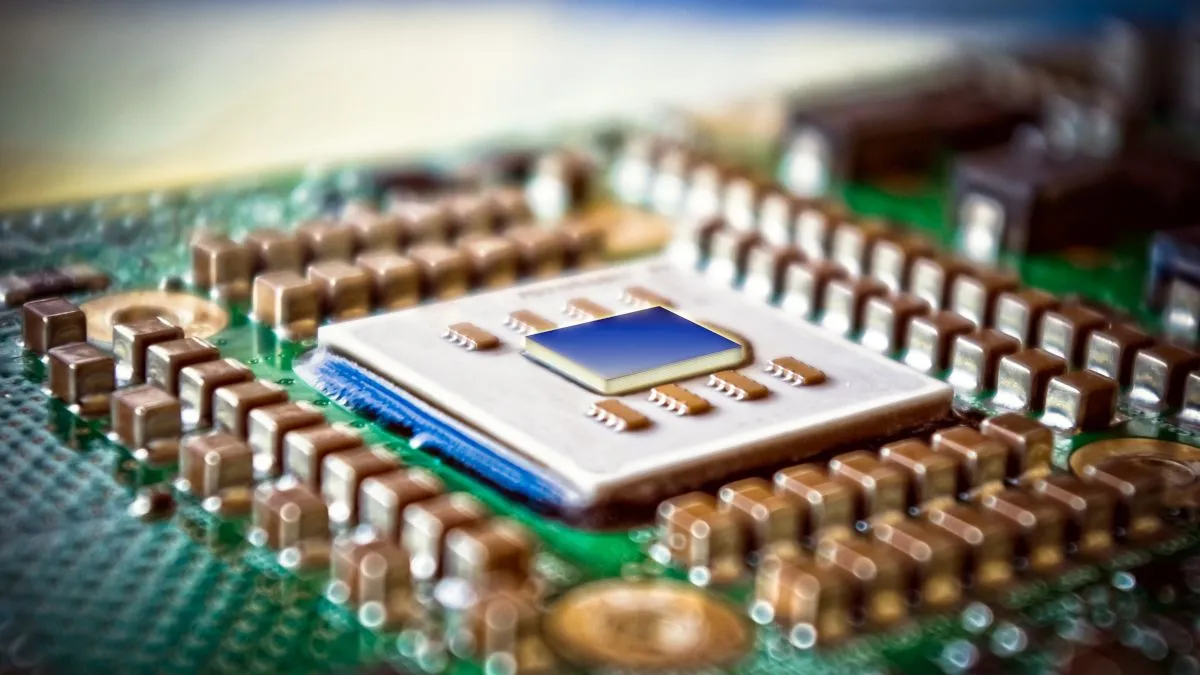 Bộ xử lý trung tâm (CPU) máy tính