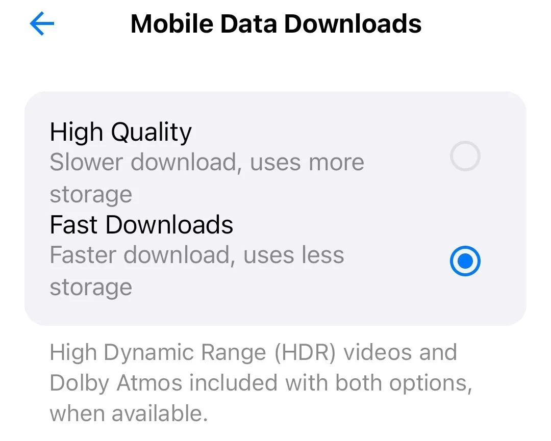 Cài đặt tải xuống dữ liệu di động trong ứng dụng Apple TV+ Android, hiển thị tùy chọn chất lượng tải xuống