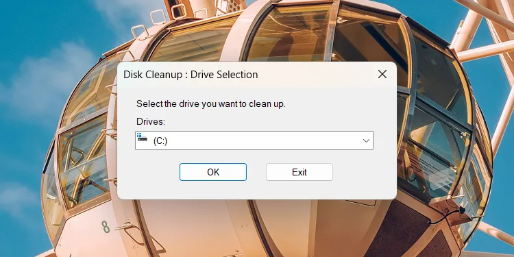 Chọn ổ đĩa cần dọn dẹp trong tiện ích Disk Cleanup trên Windows 11.