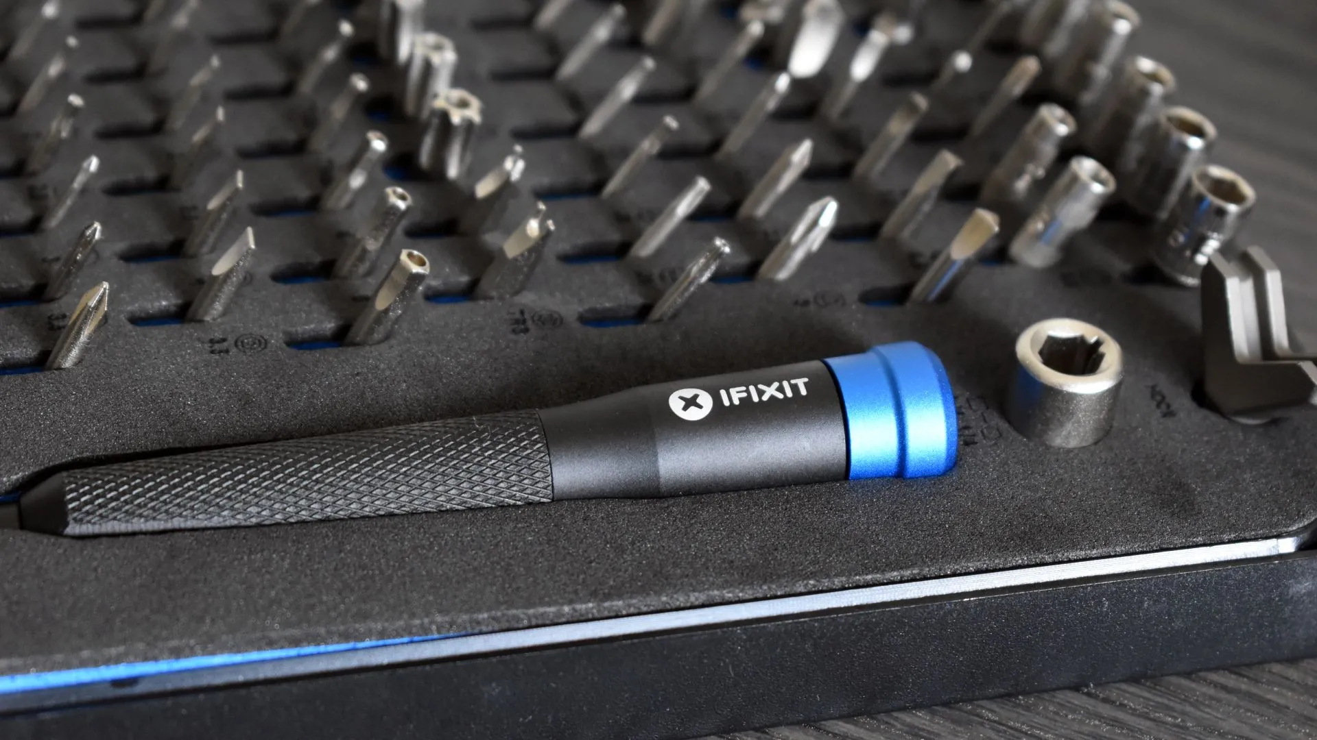 Công cụ kiểm tra khả năng tương thích của iFixit giúp việc sửa chữa thiết bị dễ dàng hơn