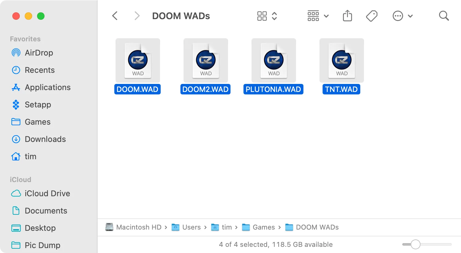 Cửa sổ Finder trên macOS hiển thị tất cả các tệp và thư mục đã được chọn toàn bộ.