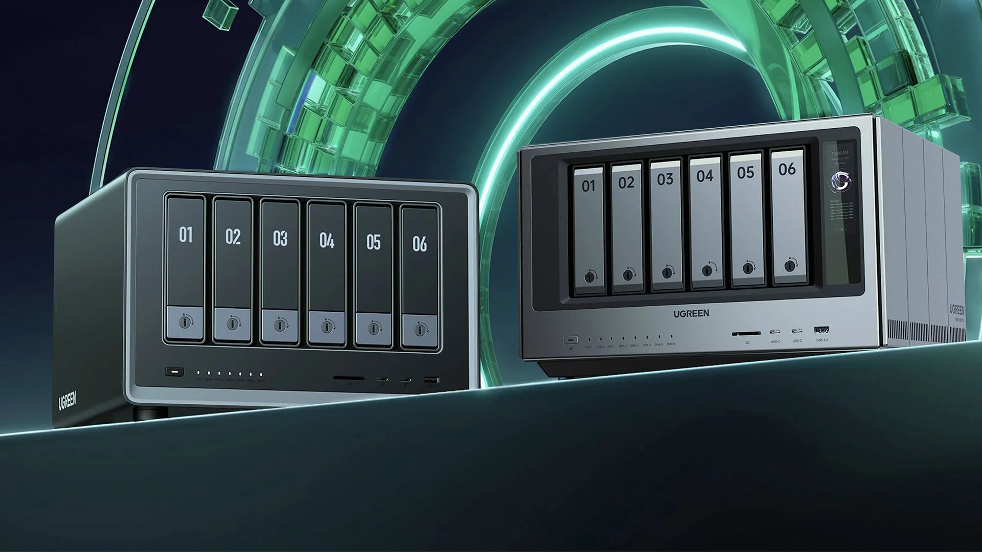 Hai thiết bị NAS UGREEN NASync iDX6011 và iDX6011 Pro từ góc nhìn phía trước