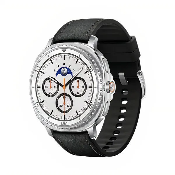 Hình ảnh cận cảnh đồng hồ Samsung Galaxy Watch 8 Classic hiển thị thiết kế squircle và vòng bezel vật lý.