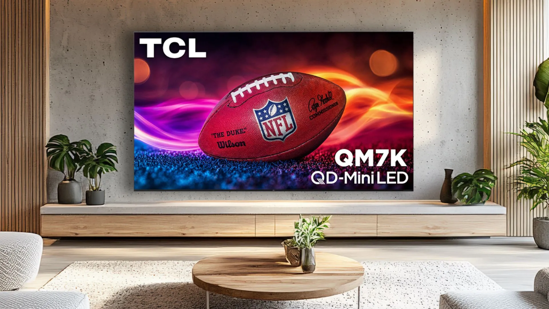 Mẫu TV Mini-LED TCL QM7K với kích thước lớn và chất lượng hình ảnh sắc nét