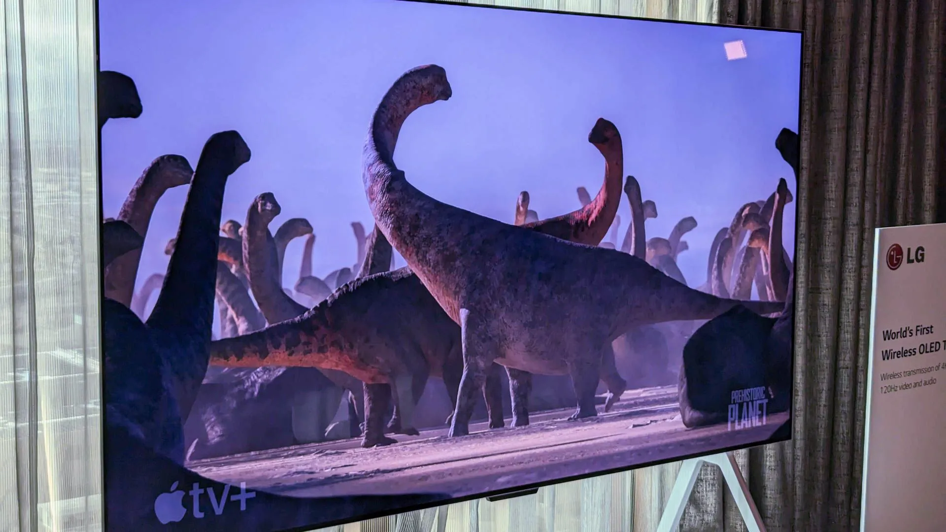 Một bức ảnh của TV LG OLED M3 Wireless