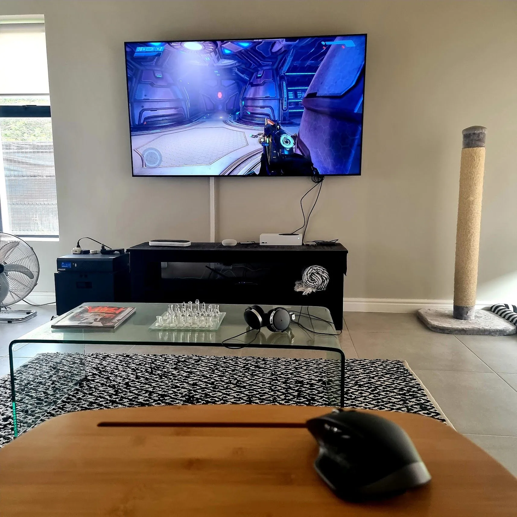Người chơi sử dụng chuột và bàn phím để chơi Halo trên console Xbox