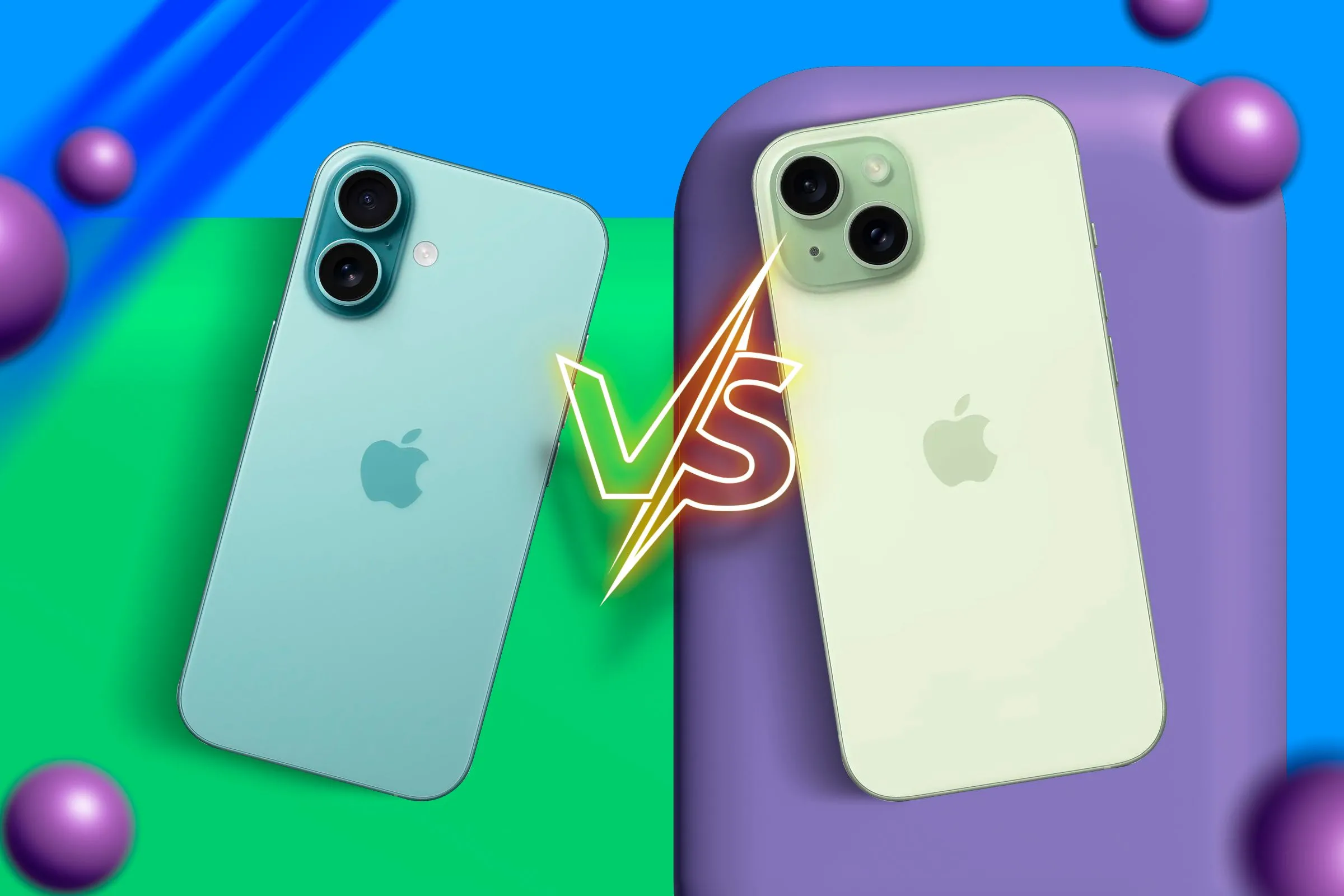 So sánh iPhone 15 màu Ultramarine và iPhone 15 màu Xanh lá cây với biểu tượng &quot;so với&quot; ở giữa.