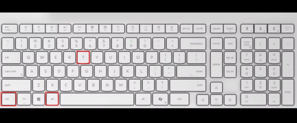 Bàn phím làm nổi bật tổ hợp phím Ctrl+Alt+T để mở Terminal trên Ubuntu