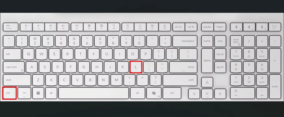 Bàn phím làm nổi bật tổ hợp phím Ctrl+L để xóa màn hình Terminal, giữ không gian làm việc gọn gàng