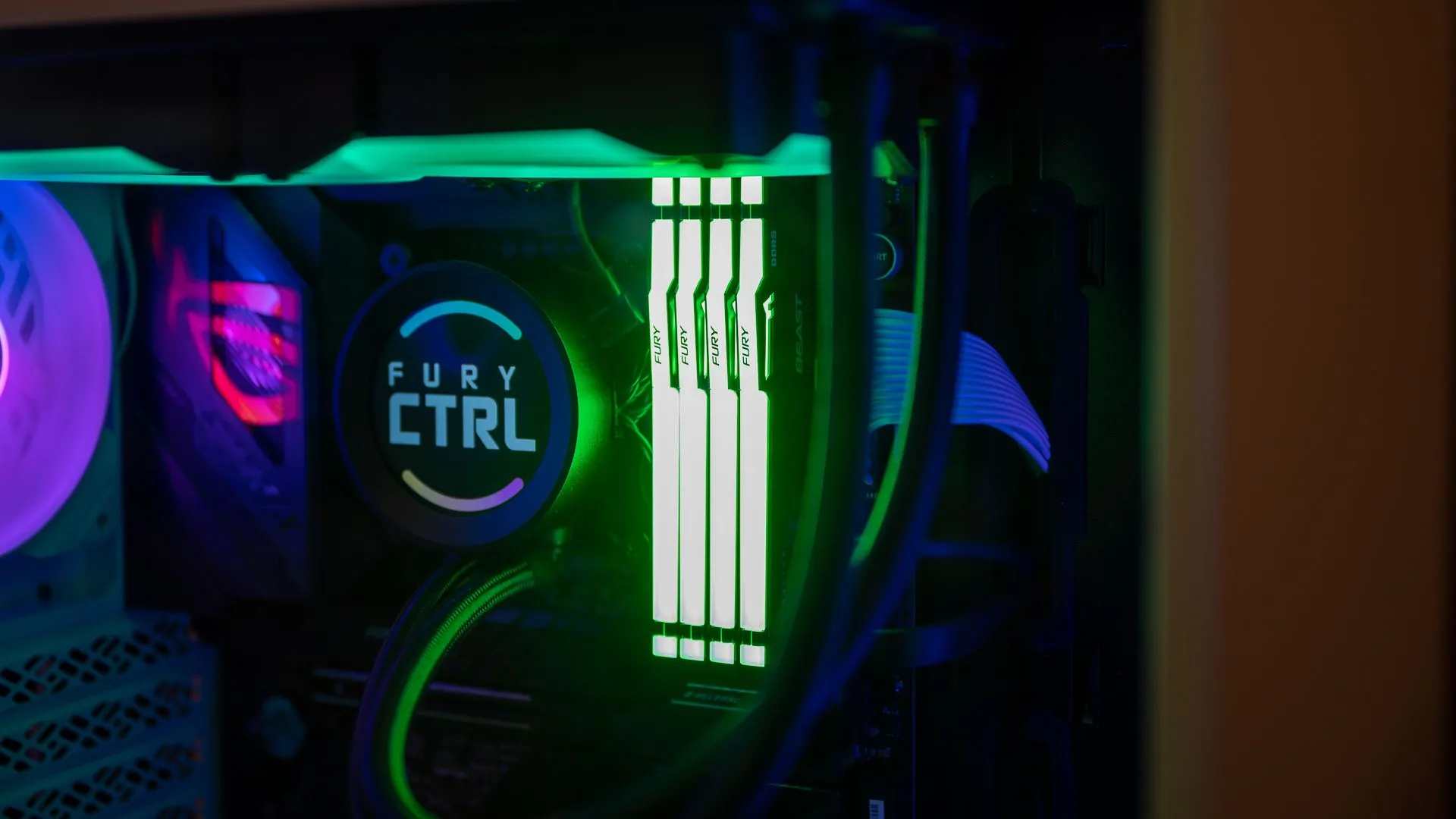 Bộ nhớ Kingston FURY Beast DDR4 RGB Special Edition được lắp đặt trong một dàn PC gaming