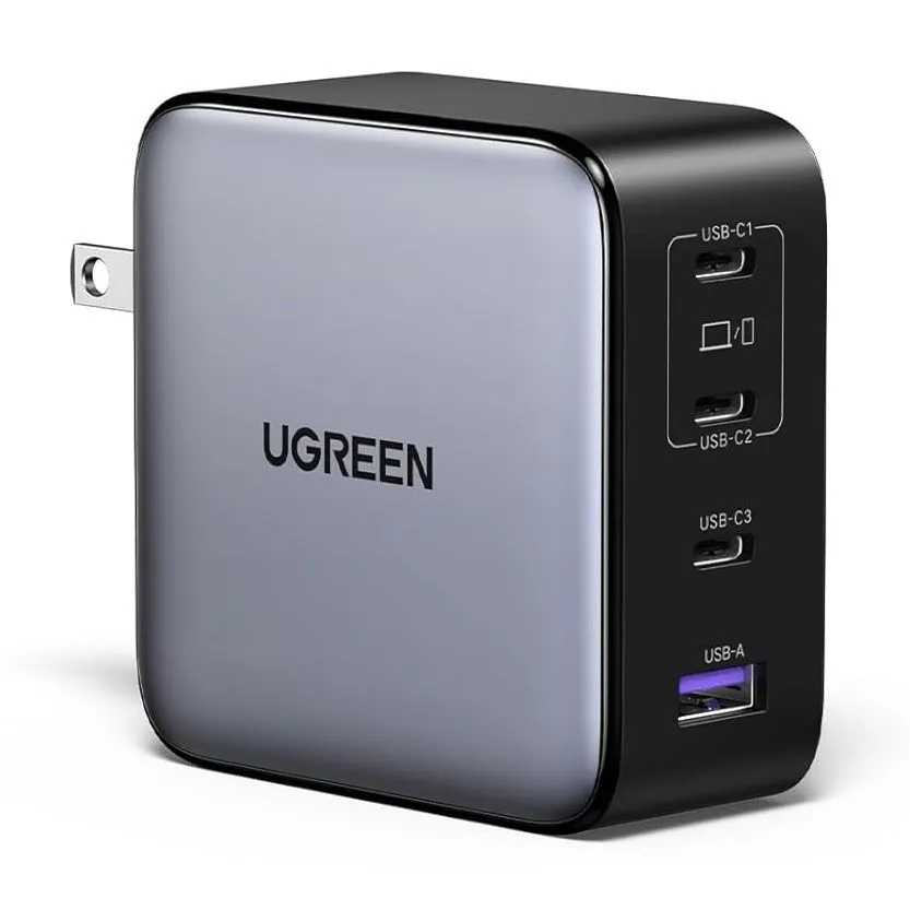 Bộ sạc tường USB-C UGREEN, minh họa thiết kế nhỏ gọn và khả năng sạc nhanh mạnh mẽ