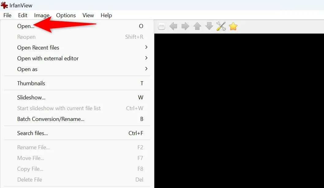 Chọn &quot;File &gt; Open&quot; để mở ảnh trong phần mềm IrfanView.