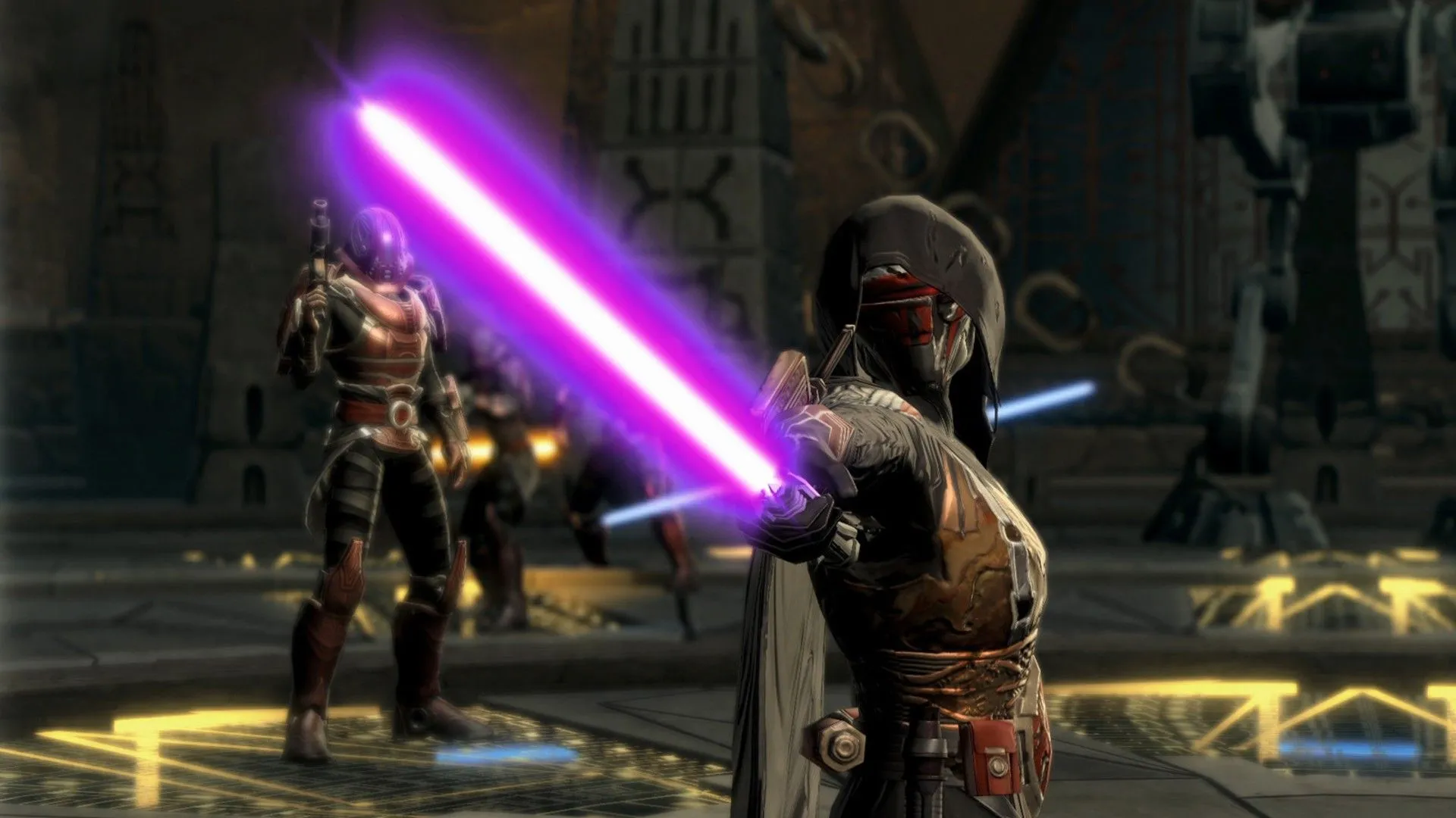 Chúa tể Sith Darth Revan cầm Lightsaber huyền thoại đối mặt với kẻ địch trong Star Wars: The Old Republic.