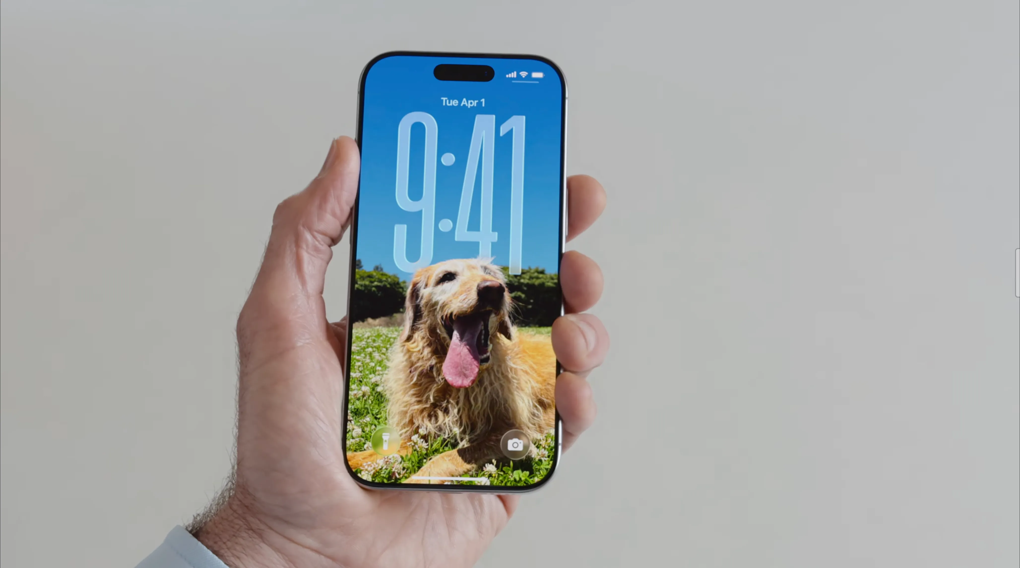 Đồng hồ động iOS 26 trên màn hình khóa