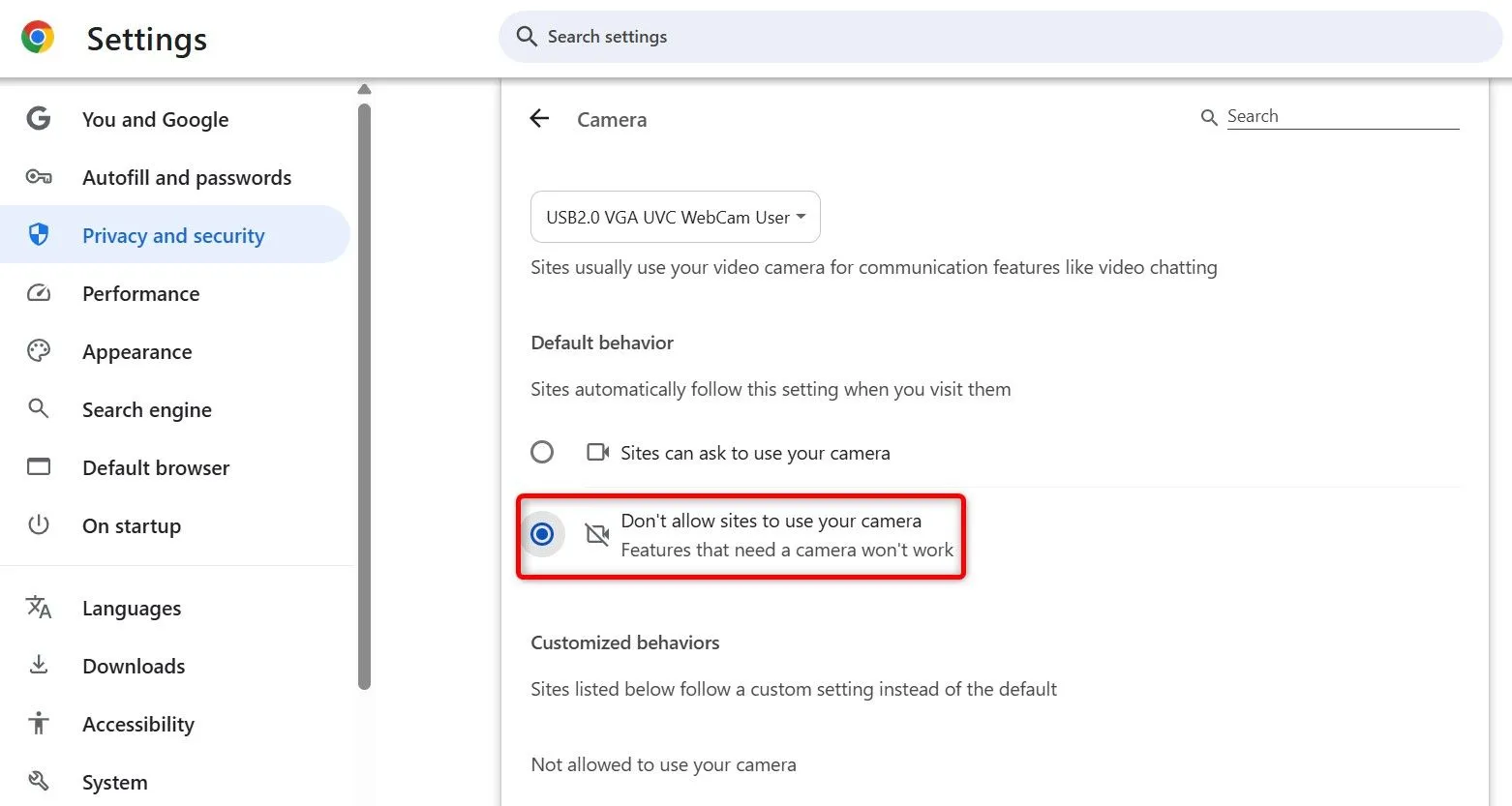 Giao diện cài đặt quyền truy cập camera trong Google Chrome, với tùy chọn &quot;Không cho phép các trang web sử dụng camera/microphone của bạn&quot; được bật để chặn truy cập.
