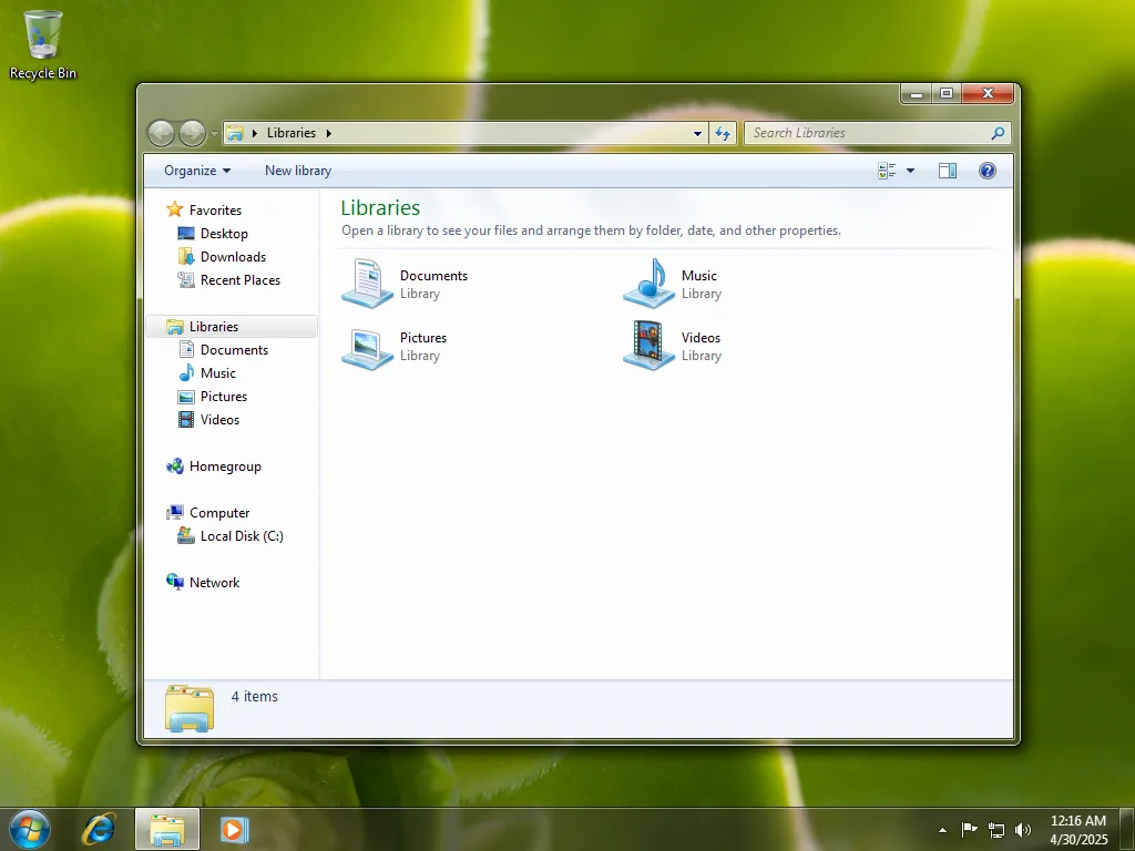 Giao diện File Explorer của Windows 7, gợi lại trải nghiệm người dùng cũ