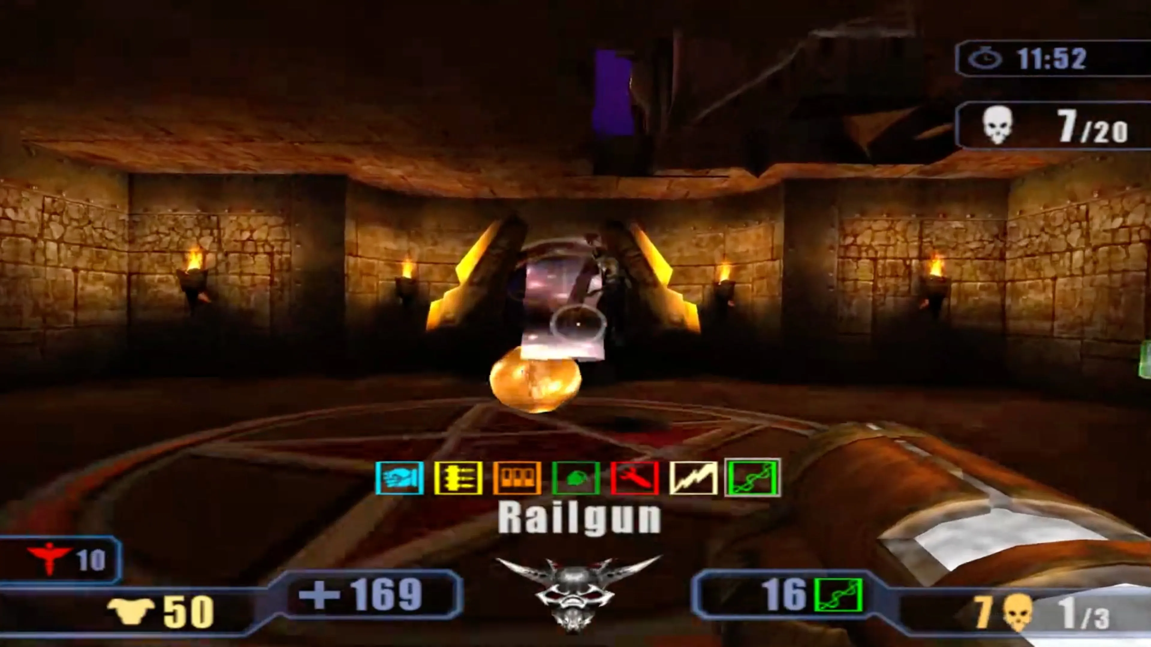 Giao diện người dùng và môi trường của Quake III Revolution trong một trận đấu căng thẳng