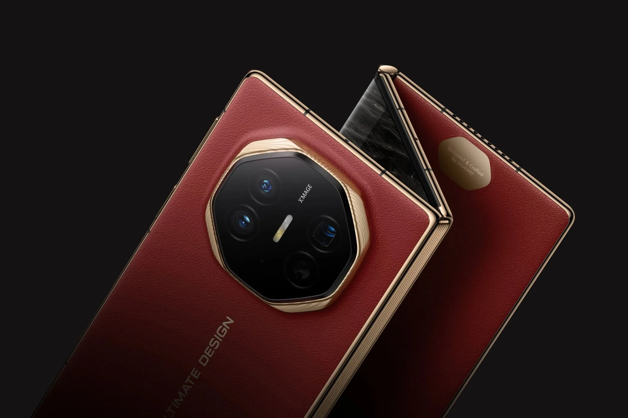 Huawei Mate XT Ultimate hiển thị khả năng gập đôi độc đáo, biến hóa linh hoạt giữa điện thoại và máy tính bảng
