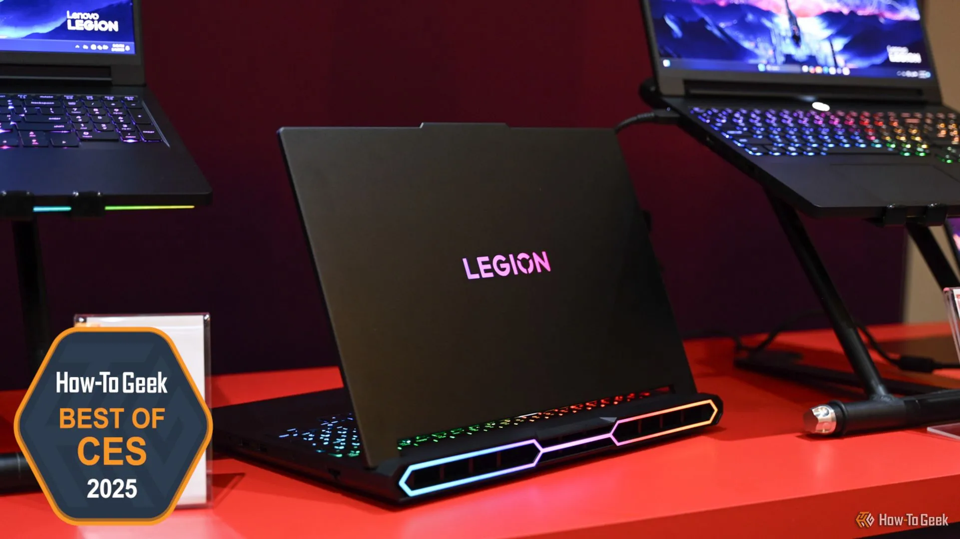 Laptop gaming Lenovo Legion Pro 7i thế hệ 10 tại triển lãm CES 2025