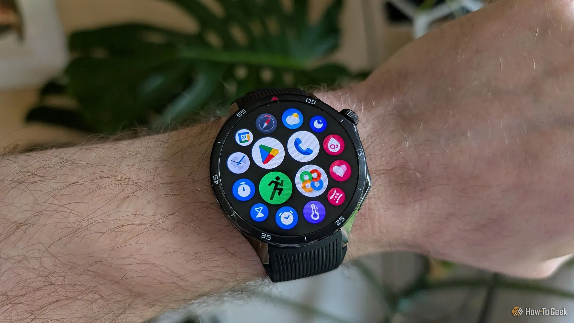 Màn hình danh sách ứng dụng trên OnePlus Watch 3.