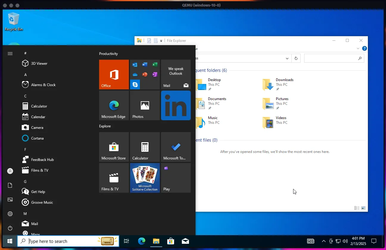 Màn hình desktop Windows 10 trong cửa sổ QEMU, thể hiện khả năng chạy ảo hóa
