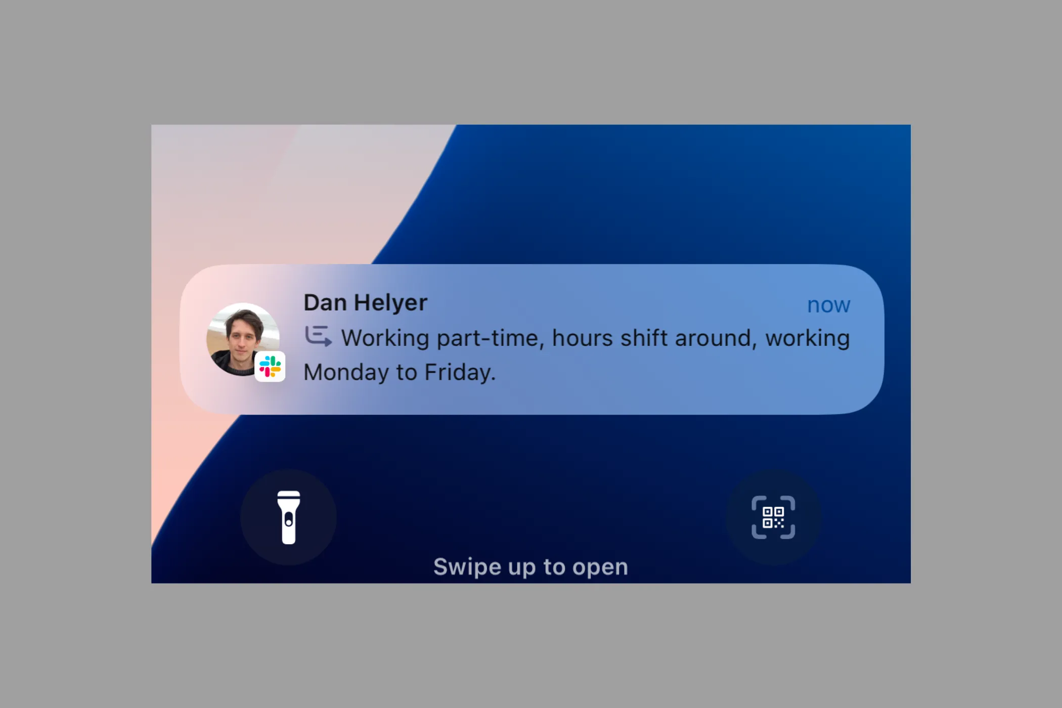 Màn hình hiển thị tính năng Tóm tắt Thông báo (Notification Summaries) của Apple Intelligence tóm tắt nhiều tin nhắn Slack