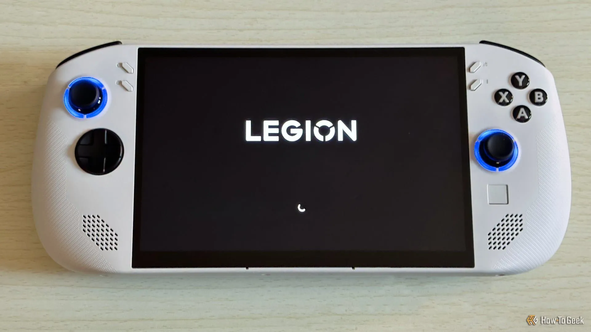 Màn hình khởi động của Lenovo Legion Go S, một ví dụ về PC chơi game cầm tay chạy Windows