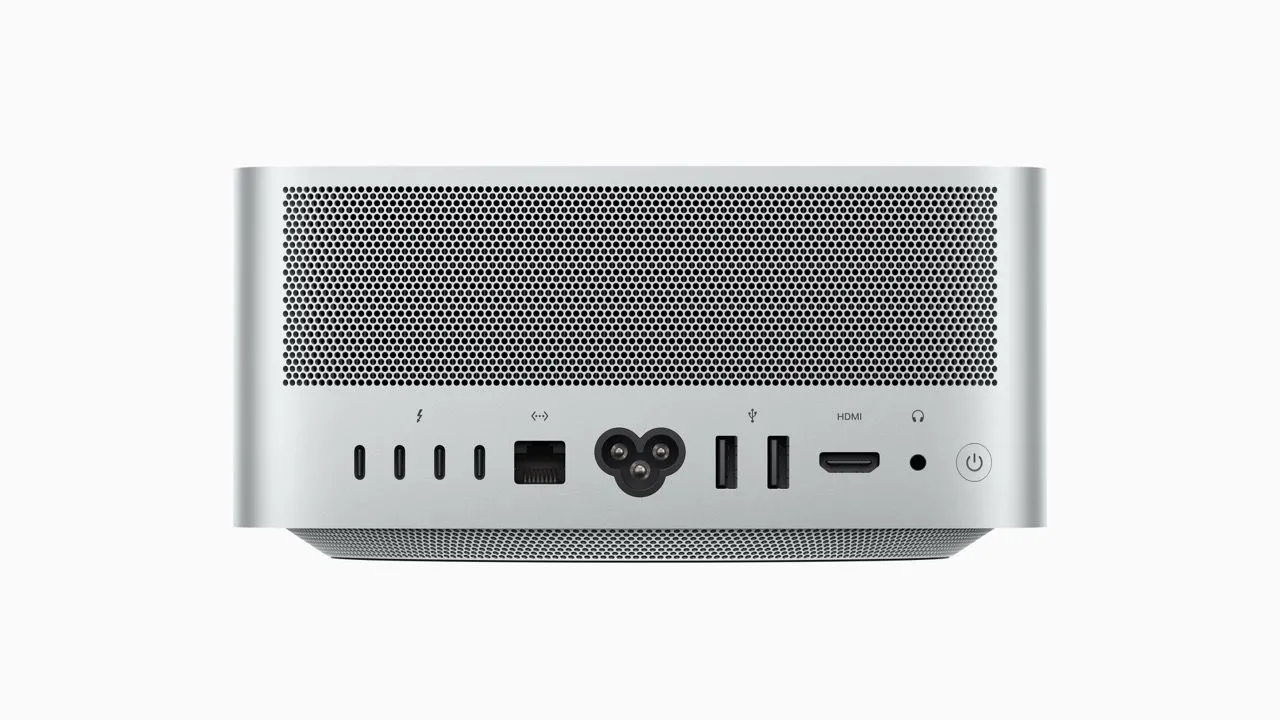 Mặt sau của Mac Studio với nhiều cổng kết nối, bao gồm USB-A, cần thiết cho Mac gaming