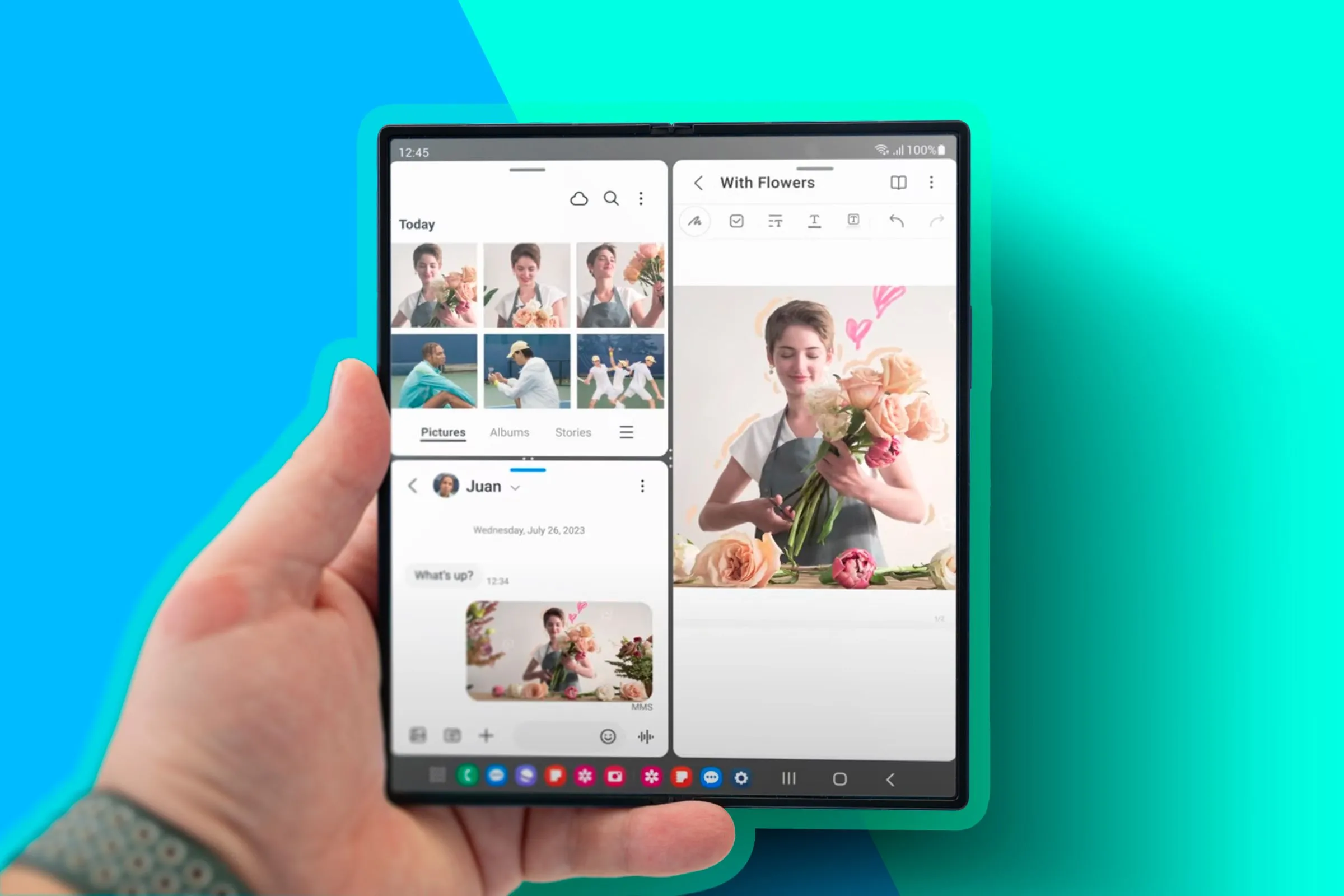 Một bàn tay đang cầm điện thoại Galaxy Z Fold hiển thị nhiều ứng dụng chia đôi màn hình, thể hiện khả năng đa nhiệm như máy tính.
