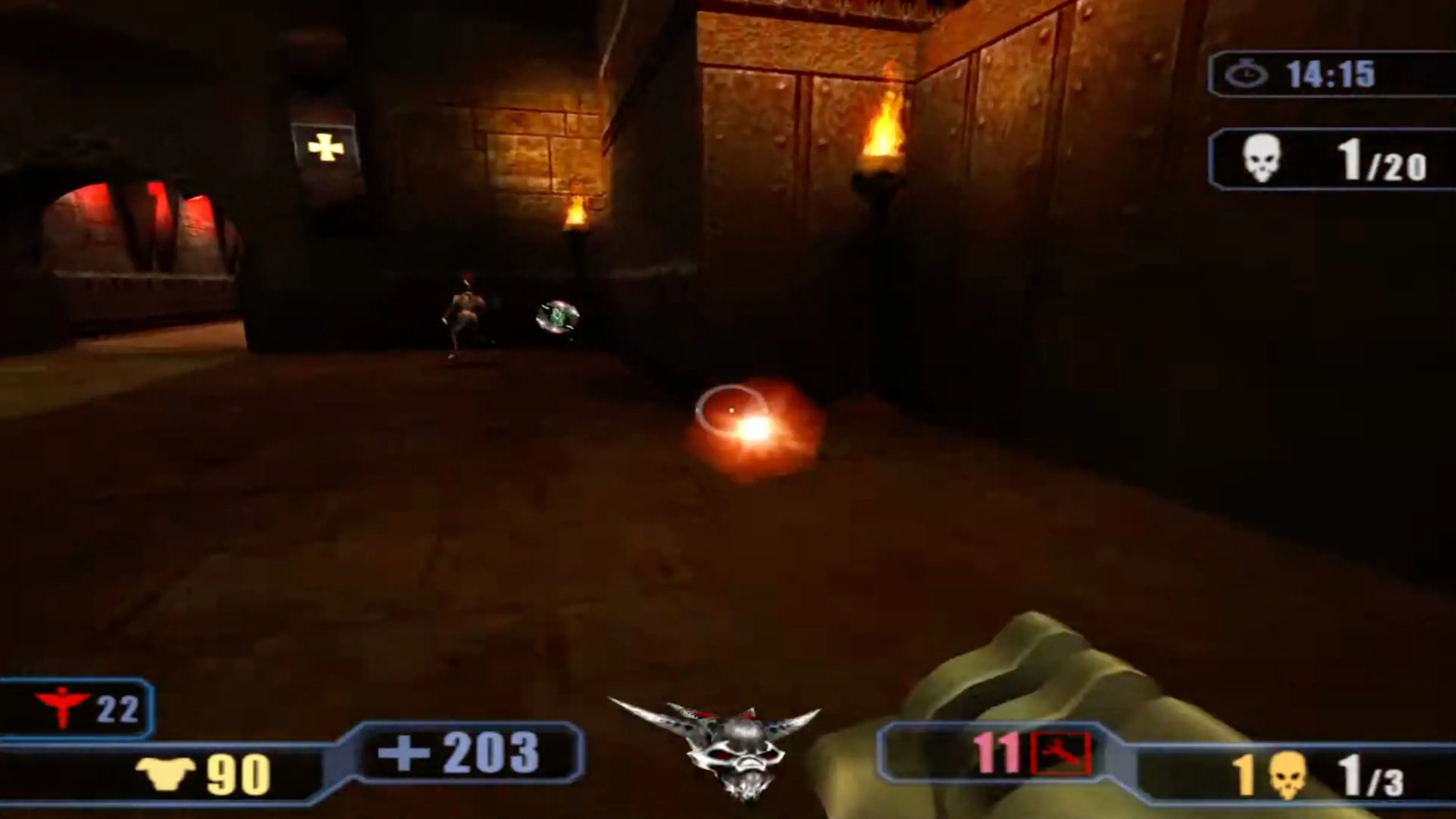 Một cảnh cận cảnh hành động trong Quake III Revolution, với hiệu ứng nổ và mô hình nhân vật