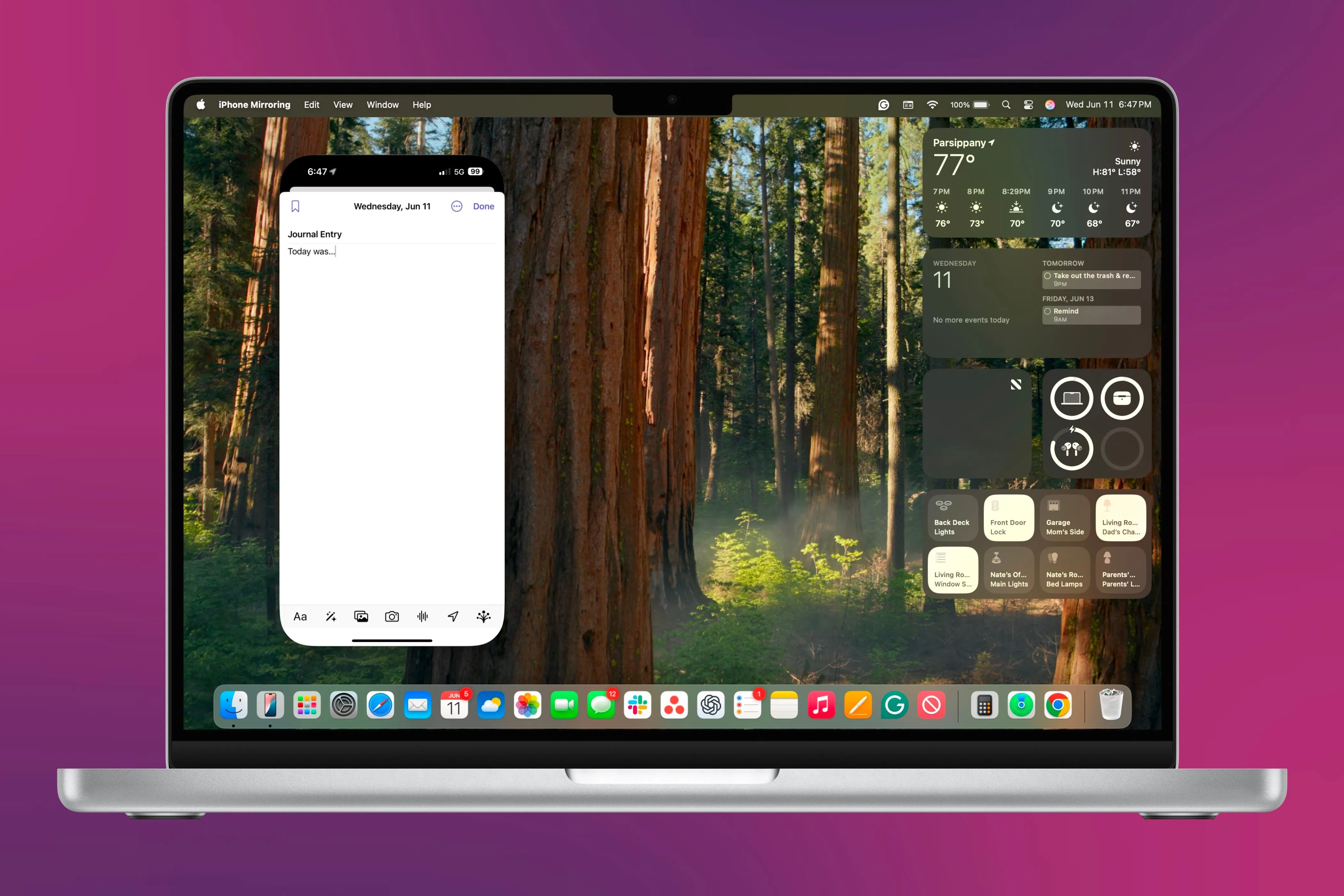 Tính năng iPhone Mirroring hiển thị ứng dụng Journal trên màn hình Mac, cho phép người dùng nhập liệu bằng bàn phím máy tính.