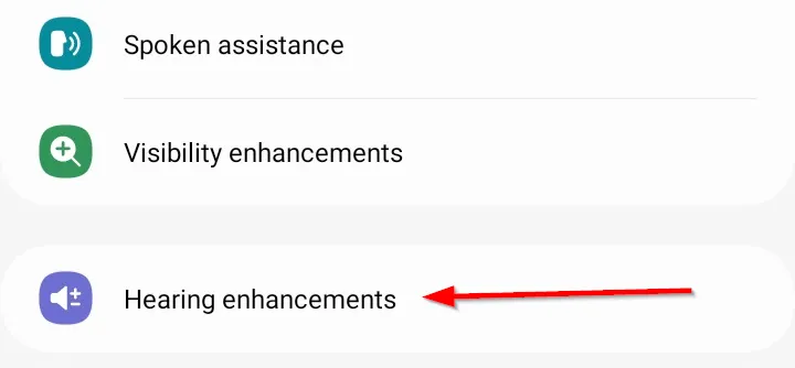 Tùy chọn &quot;Cải thiện khả năng nghe&quot; trong menu Trợ năng trên điện thoại Samsung.