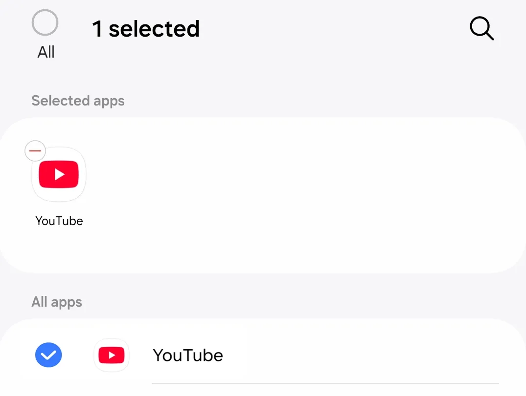 Ứng dụng YouTube được chọn trong danh sách các ứng dụng để thiết lập quy trình tự động xoay màn hình