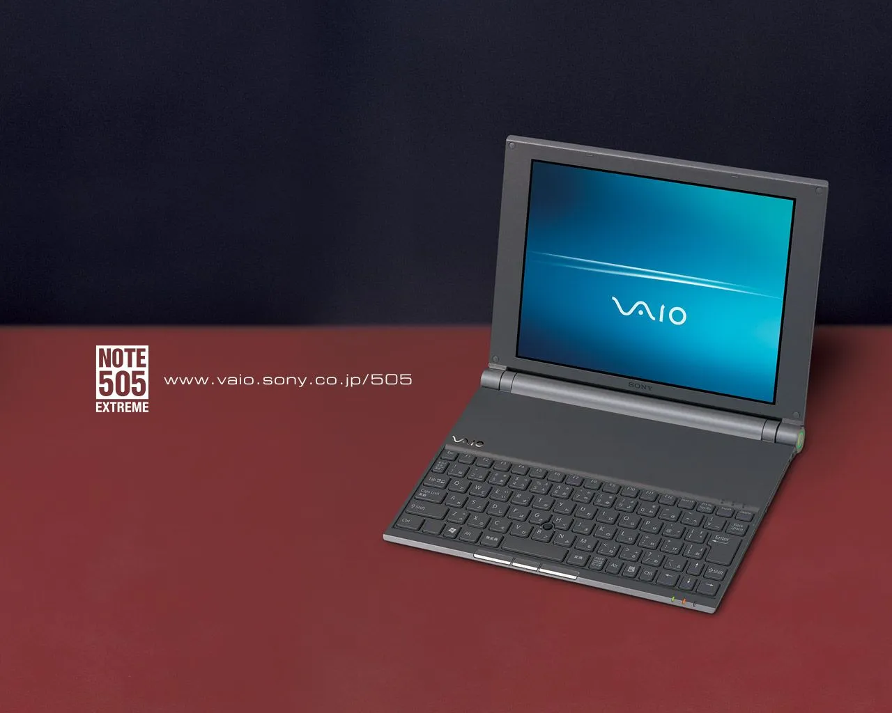 Ảnh marketing của Sony VAIO PCG-X505 Extreme, thể hiện thiết kế sang trọng và hiện đại.