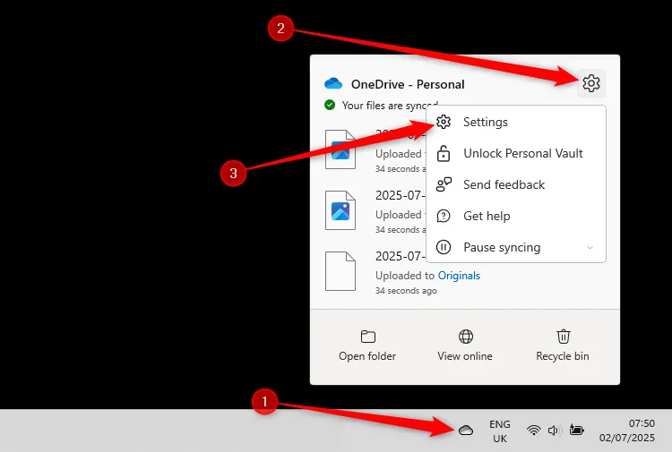 Biểu tượng OneDrive trong khay hệ thống, bánh răng Cài đặt trong cửa sổ bật lên OneDrive và tùy chọn Cài đặt được chọn