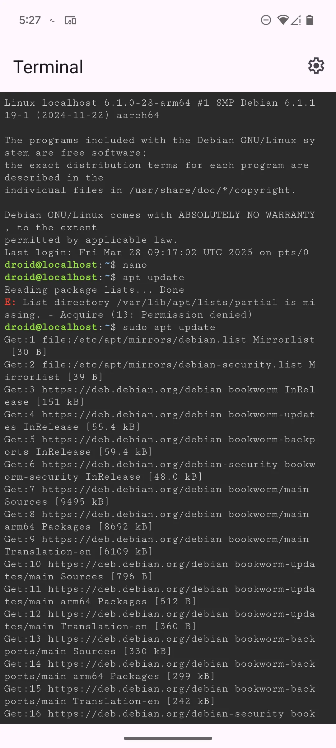 Thực hiện lệnh APT để kiểm tra cập nhật hệ thống trong ứng dụng Linux Terminal trên Google Pixel 6
