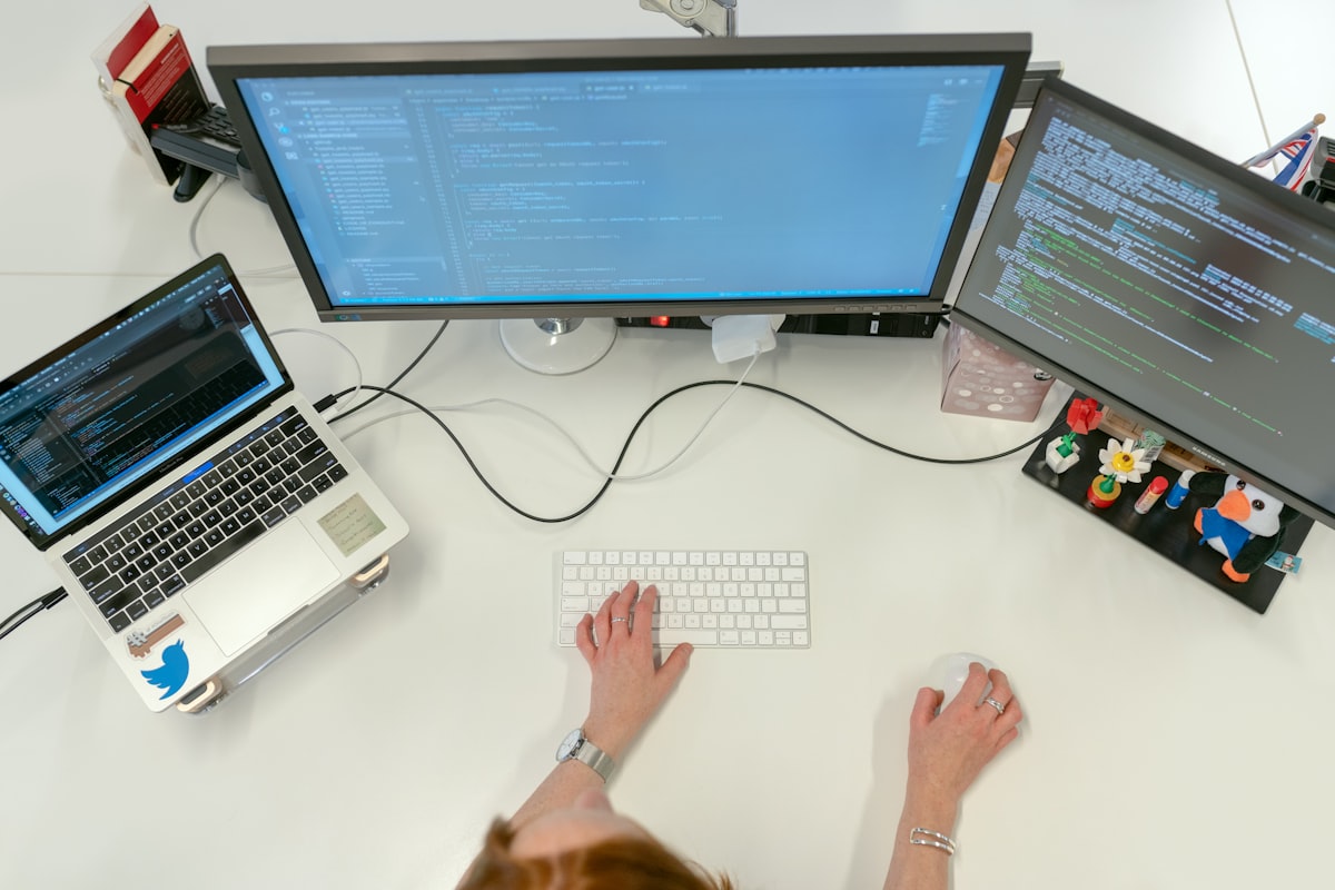 App Software Reviews: khung đánh giá 9 tiêu chí trước khi cài đặt